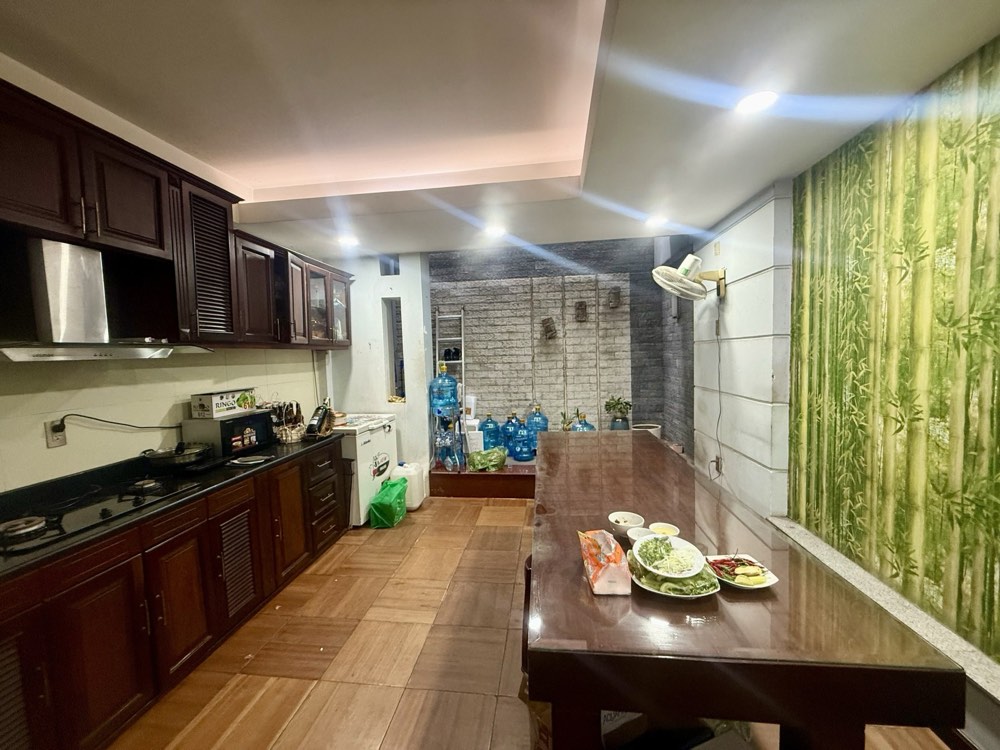 Bán nhà mặt tiền Nguyễn Gia Trí, Bình Thạnh