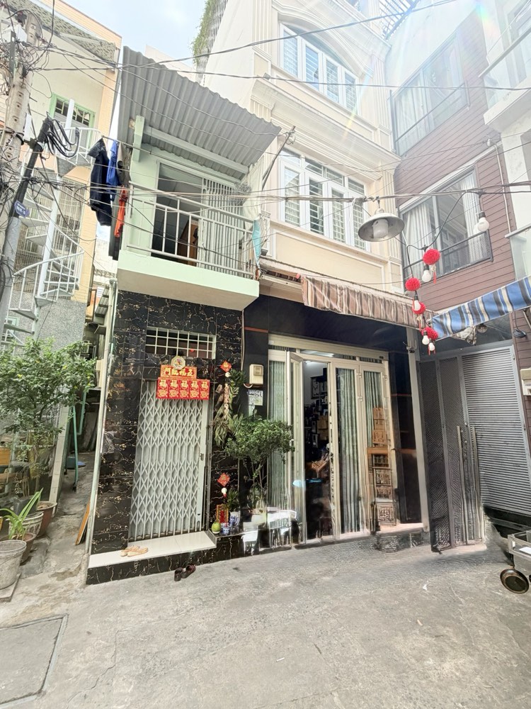 Bán nhà hẻm 266 Nguyễn Tri Phương, Quận 10