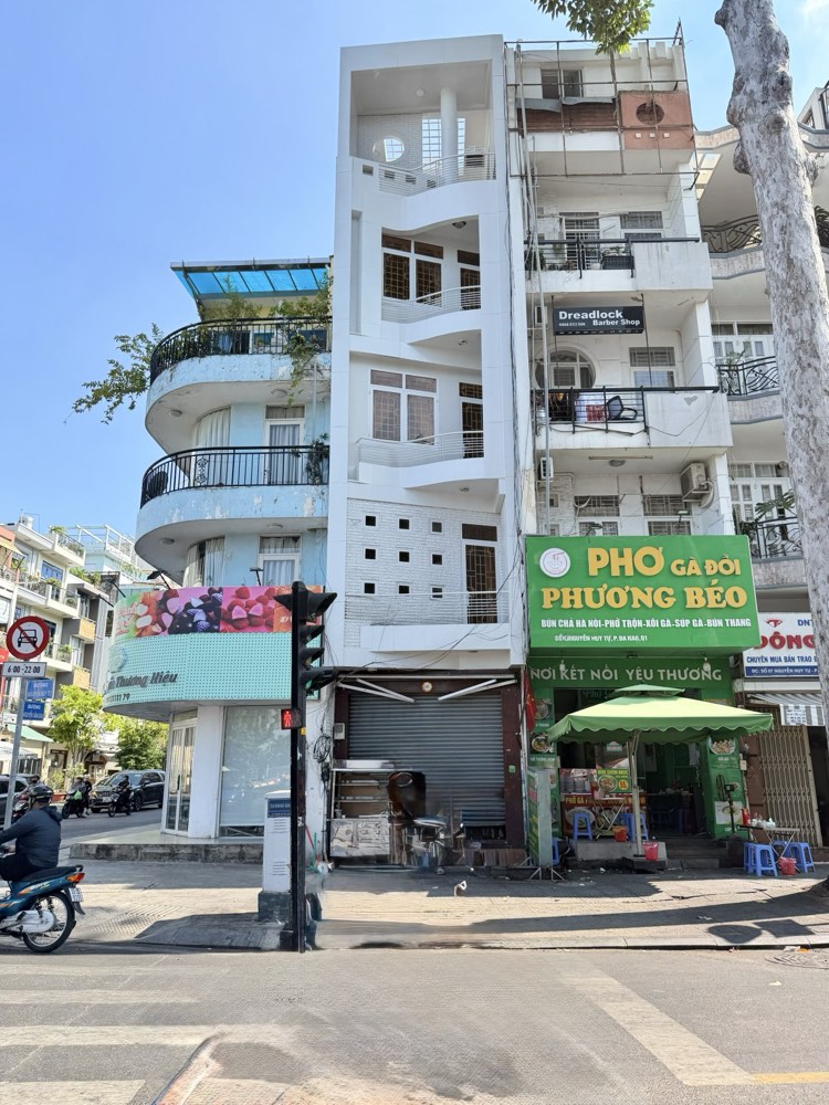 Bán nhà mặt tiền Nguyễn Huy Tự, Quận 1