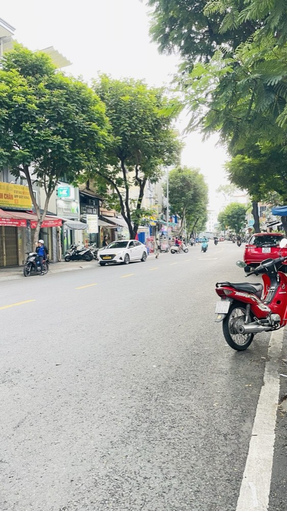 Bán nhà hẻm đường Nguyễn Cảnh Chân, Quận 1