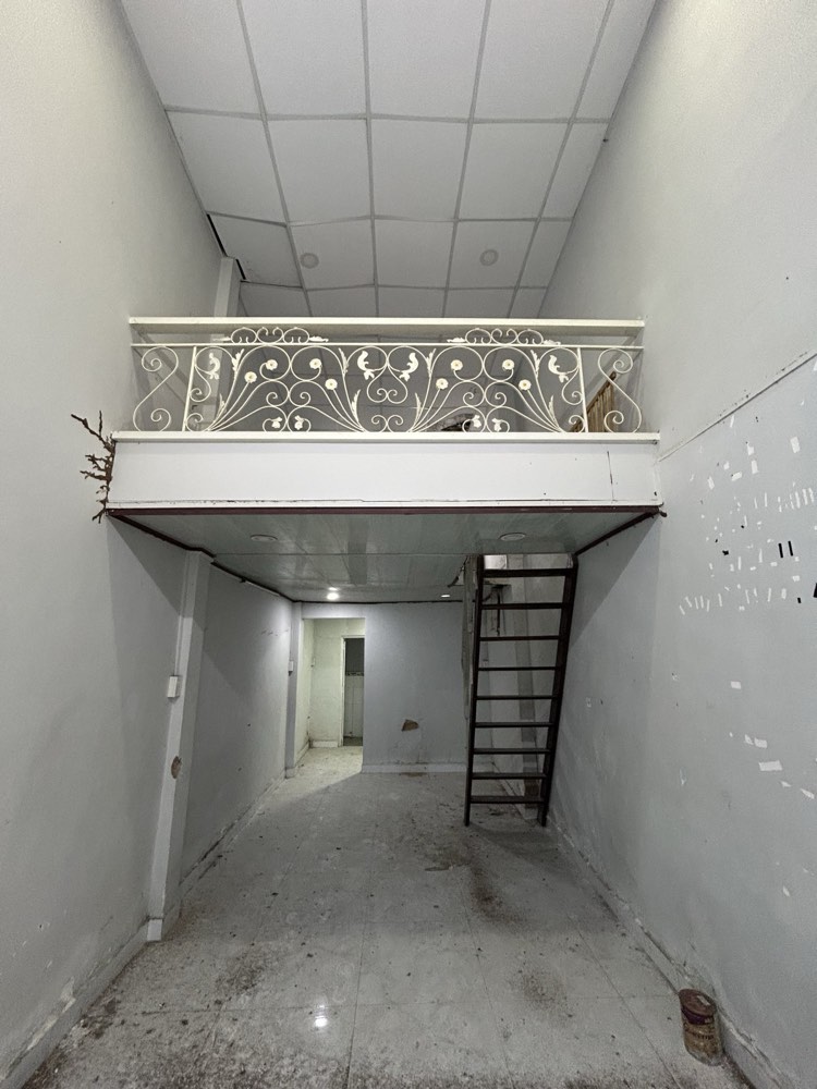 Bán nhà hẻm 575 Cách Mạng Tháng Tám, Quận 10