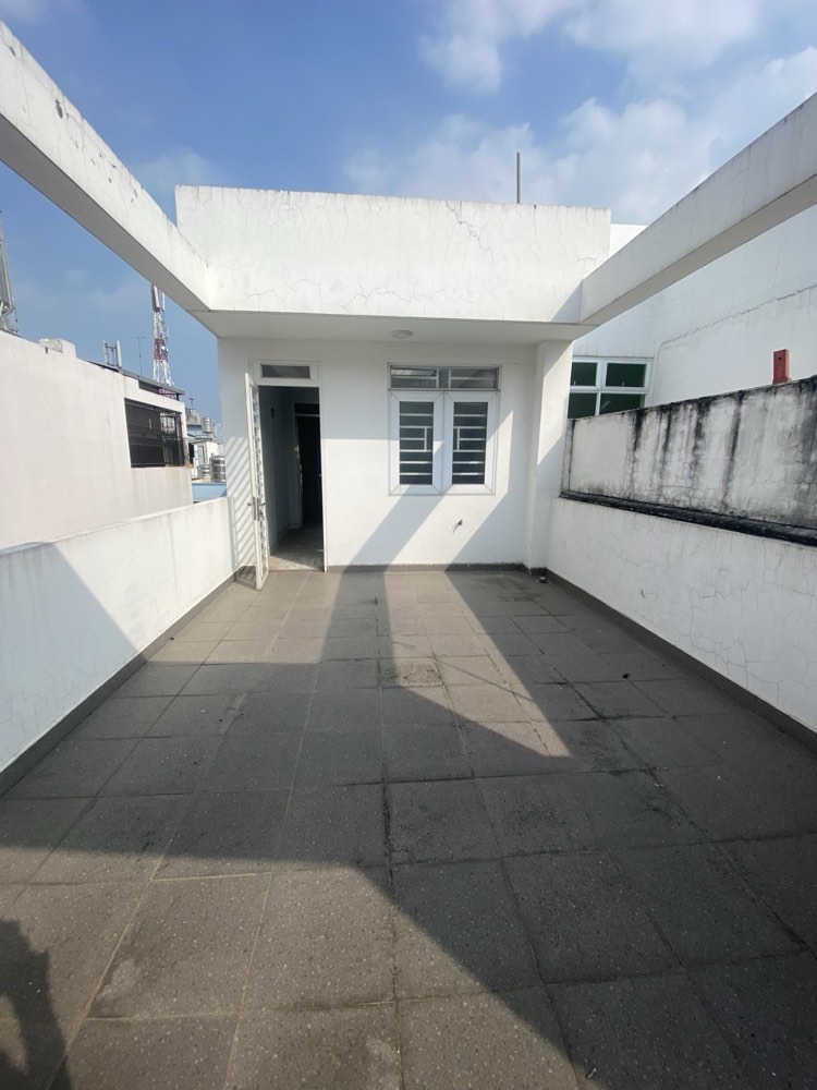 Bán nhà đường Nguyễn Thời Trung, Quận 5