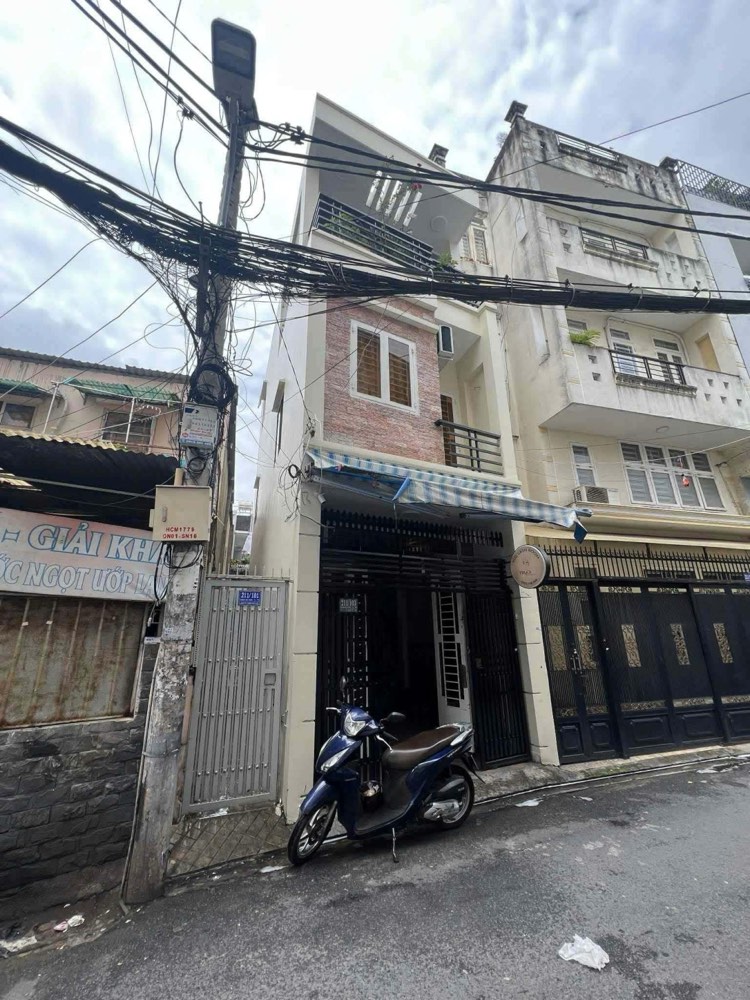 Bán nhà hẻm 211 Hoàng Hoa Thám, Phú Nhuận