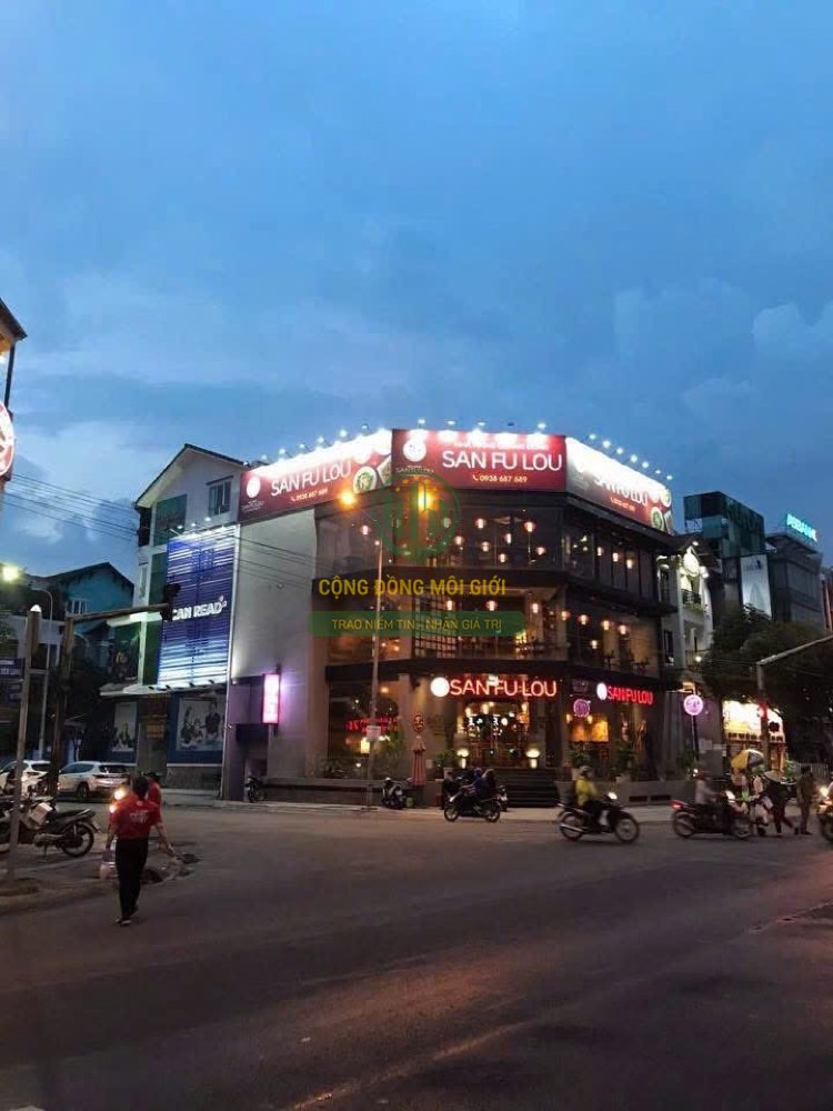 Bán nhà mặt tiền Phan Xích Long, Phú Nhuận - ảnh 1