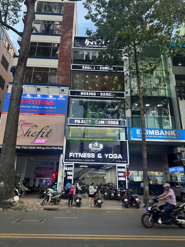 Bán nhà mặt tiền 139 Nguyễn Chí Thanh, Quận 5