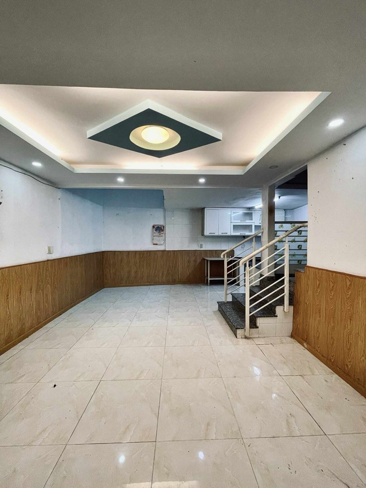 Bán nhà hẻm 686 Cách Mạng Tháng Tám, Tân Bình - ảnh 3
