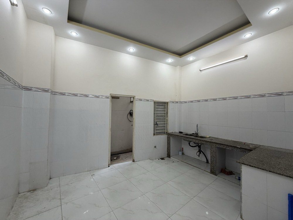 Bán nhà hẻm 766 Cách Mạng Tháng Tám, Tân Bình - ảnh 4