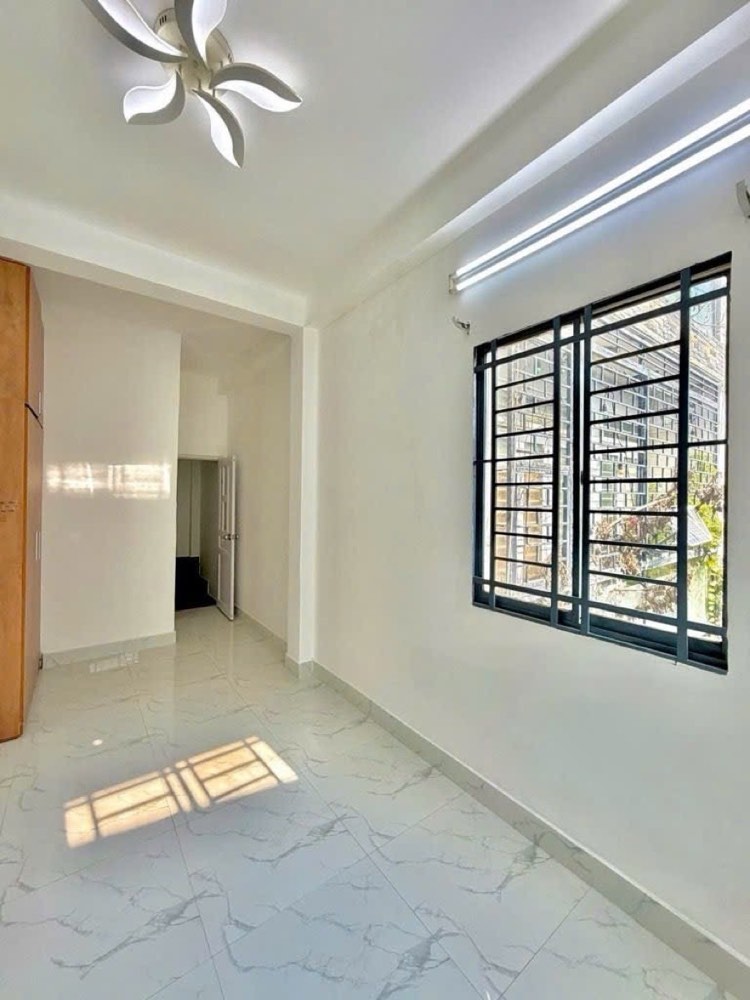 Bán nhà hẻm 100 Thích Quảng Đức, Phú Nhuận - ảnh 1