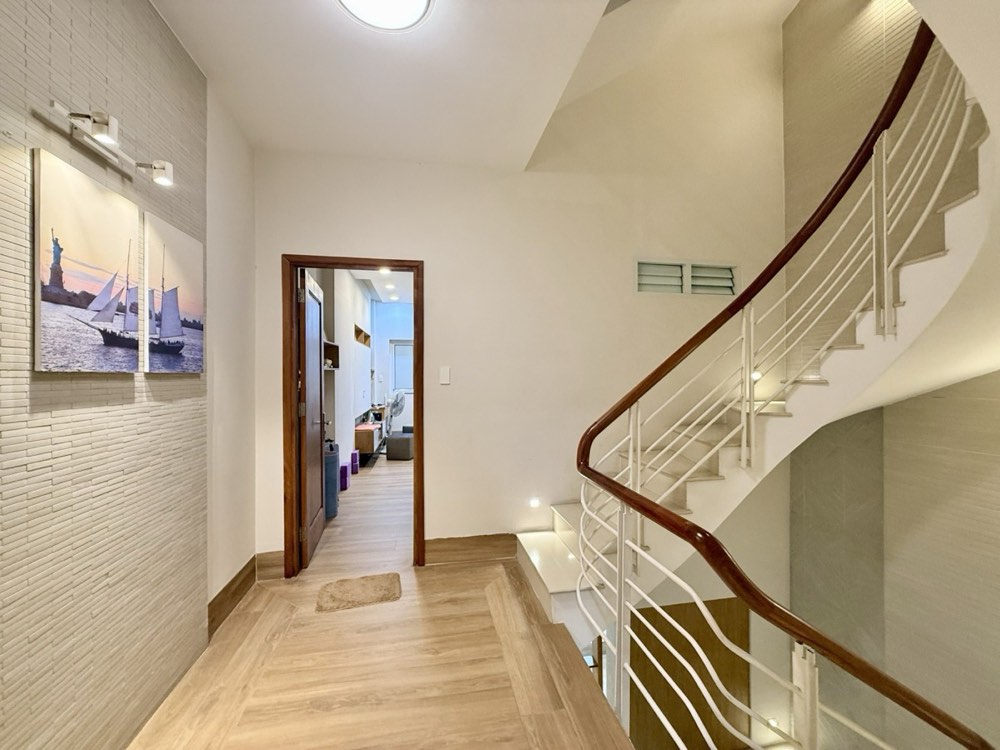 Bán nhà hẻm 585 Sư Vạn Hạnh, Quận 10 - ảnh 1