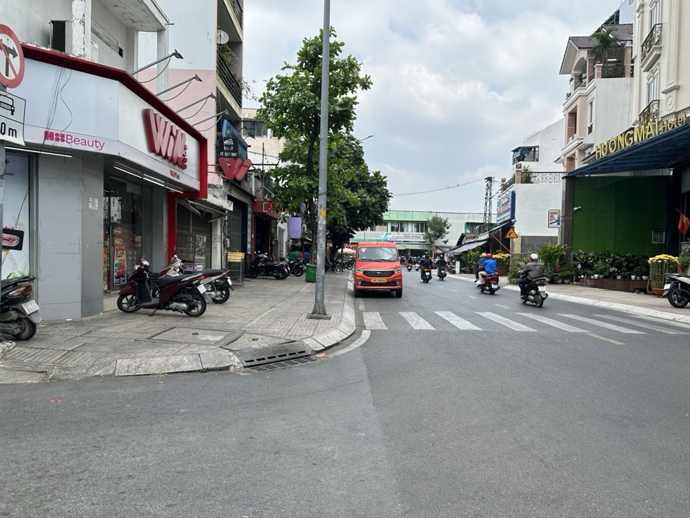 Bán tòa nhà hẻm 210 Cách Mạng Tháng Tám, Quận 3 - ảnh 5