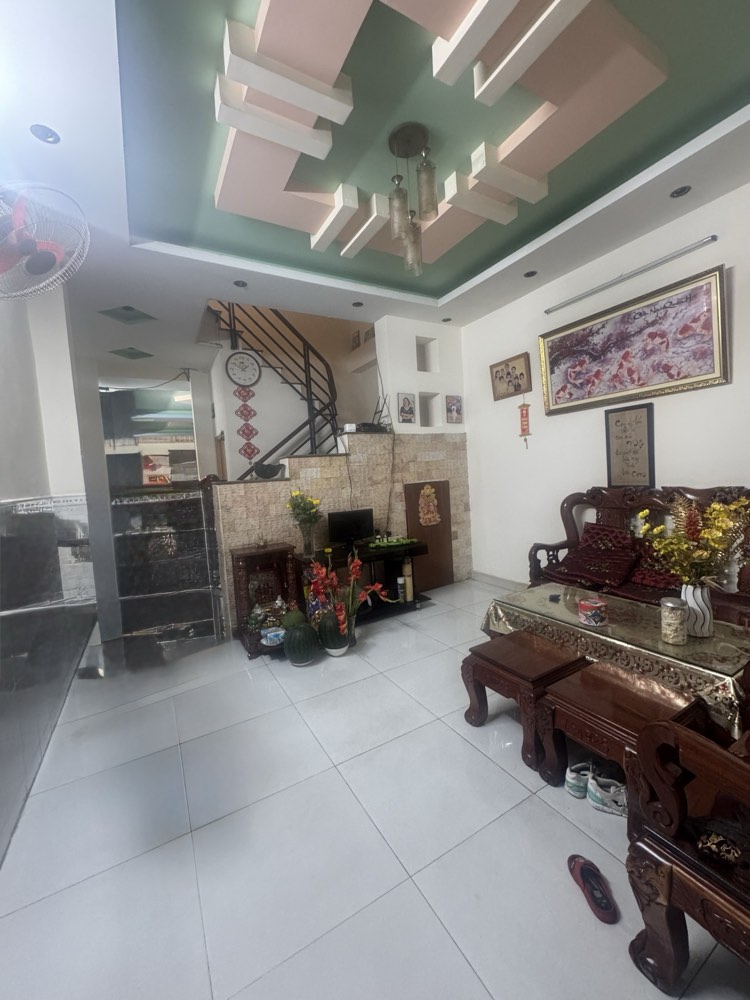 Bán nhà mặt tiền Bắc Hải, Quận 10