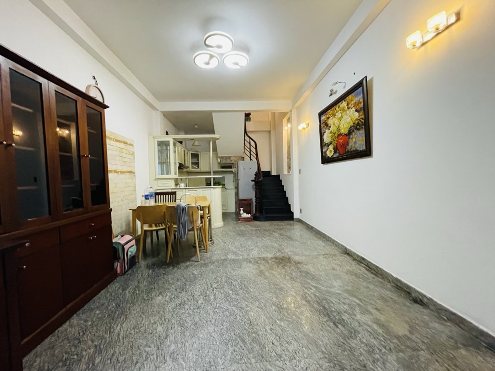 Bán nhà hẻm đường Nguyễn Thị Minh Khai, Quận 1