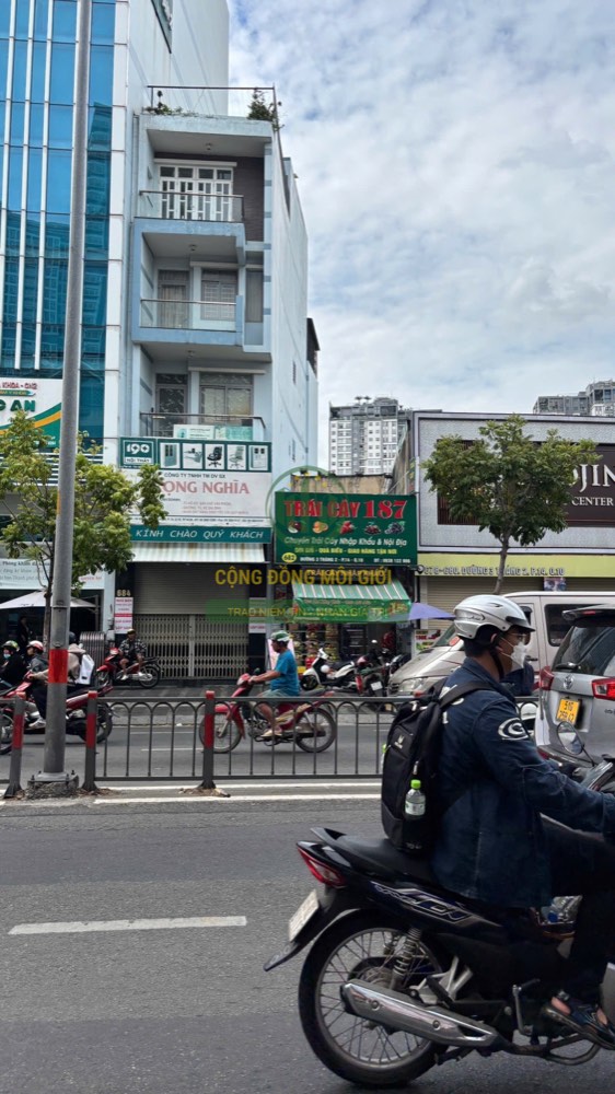 Bán nhà mặt tiền Đường 3 Tháng 2, Quận 10