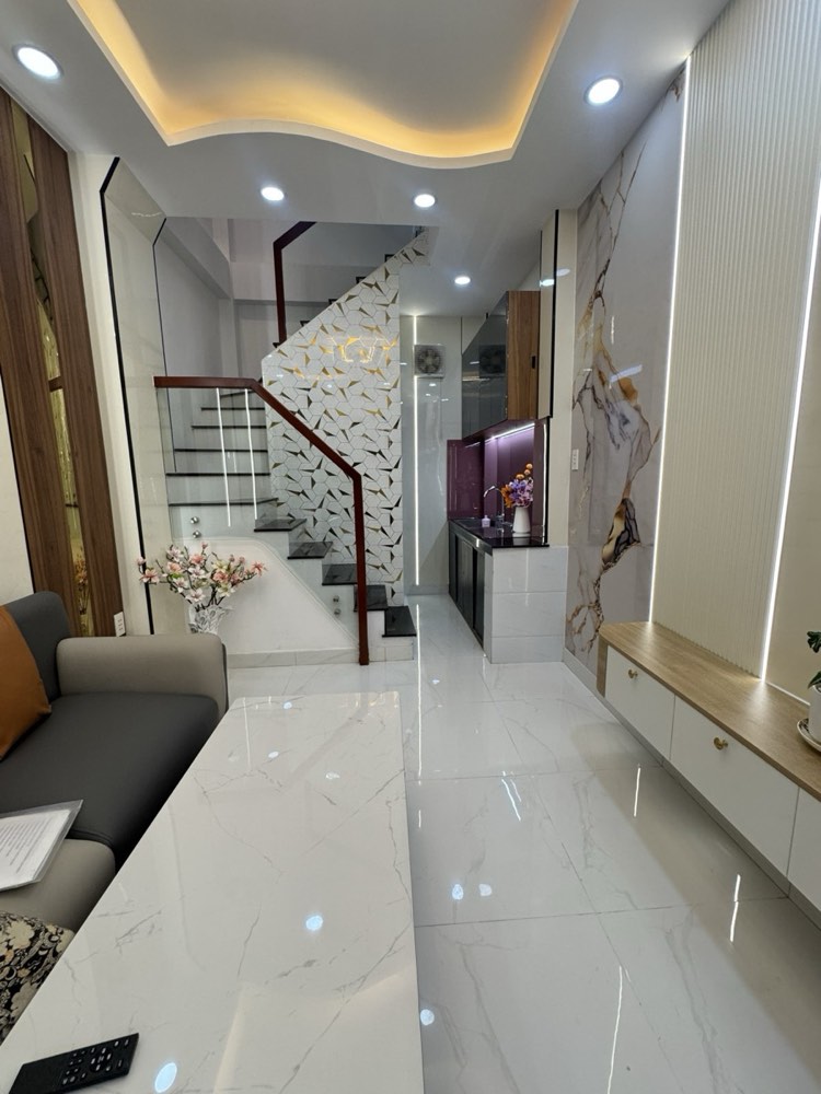 Bán nhà hẻm 648 Cách Mạng Tháng Tám, Quận 3 - ảnh 2