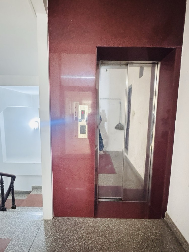 Bán nhà mặt tiền Cao Thắng, Quận 10 - ảnh 4