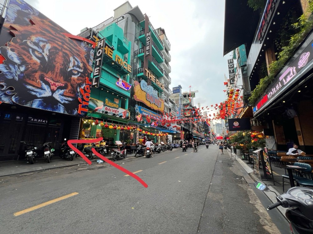 Bán nhà hẻm 186 Bùi Viện, Quận 1