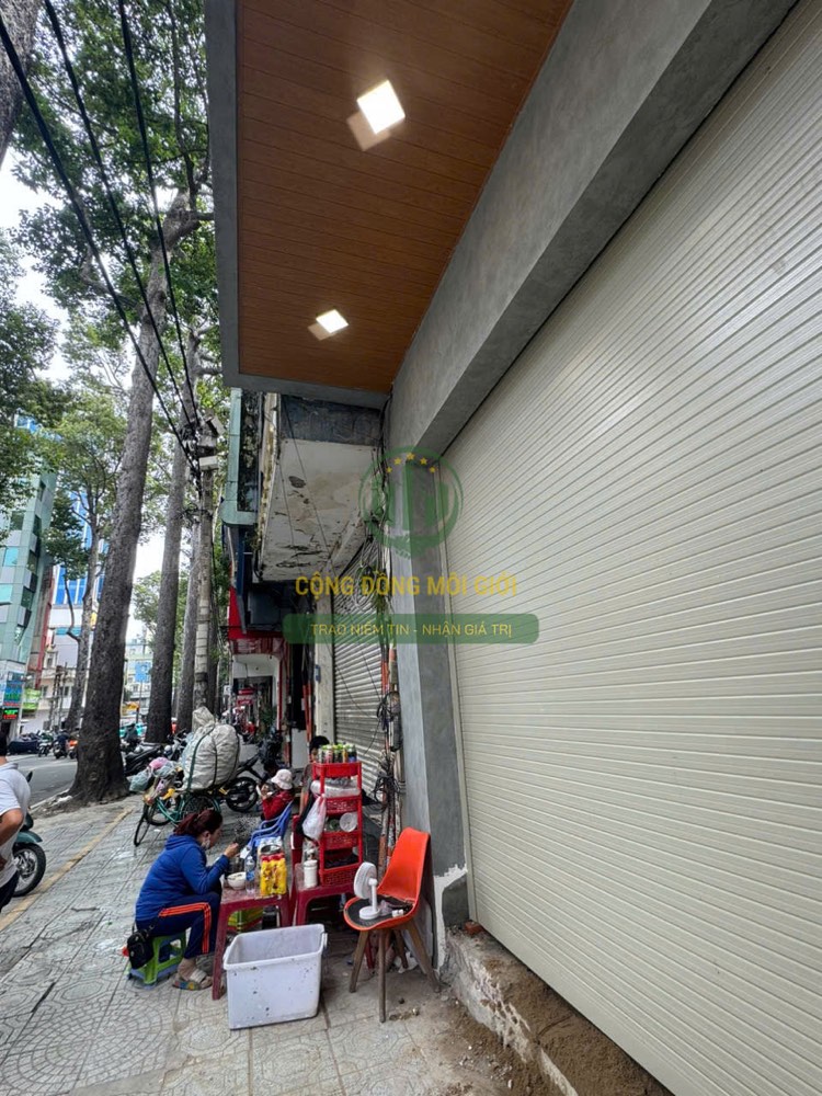 Bán nhà mặt tiền Trần Quang Khải, Quận 1 - ảnh 3