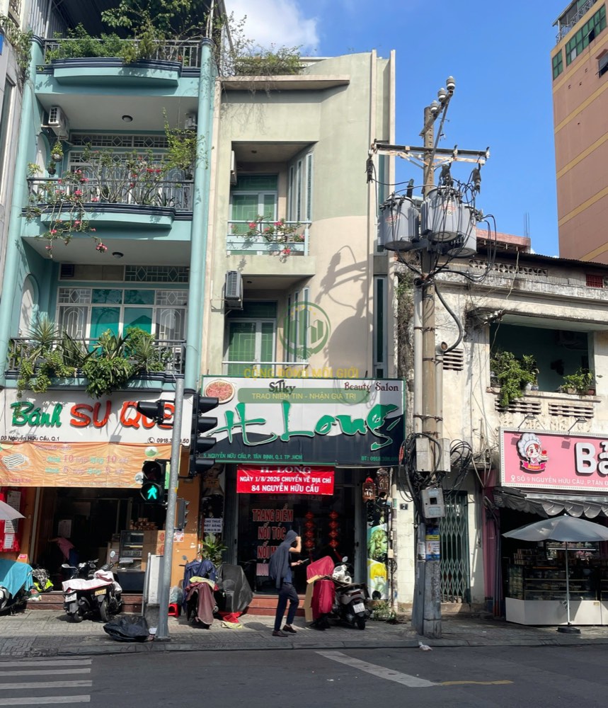 Bán nhà mặt tiền Nguyễn Hữu Cầu, Quận 1