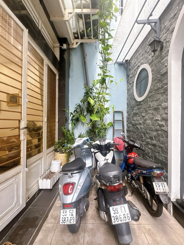 Bán nhà mặt tiền Trần Khắc Chân, Quận 1 - ảnh 4