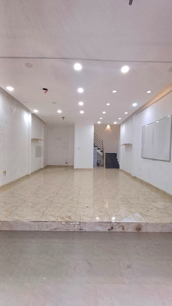 Bán nhà hẻm đường Võ Văn Kiệt, Quận 1 - ảnh 3