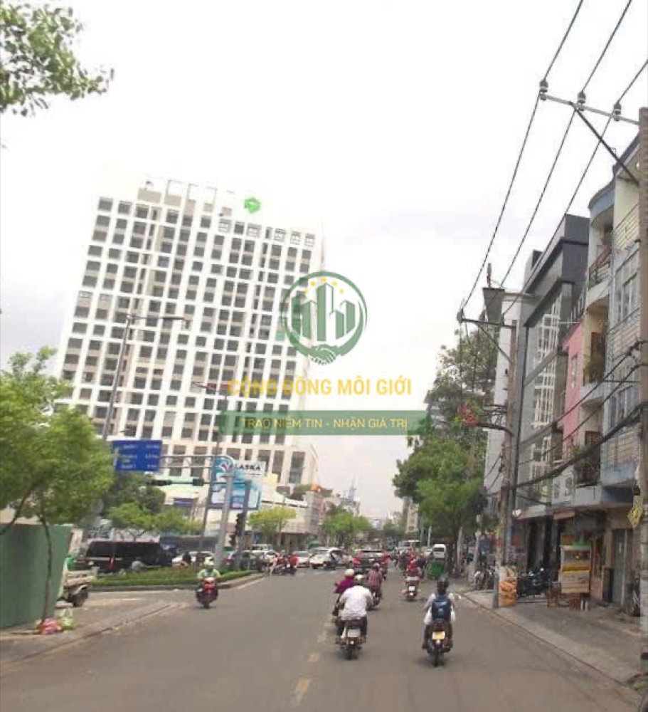 Bán tòa nhà mặt tiền Nguyễn Trọng Tuyển, Phú Nhuận - ảnh 1