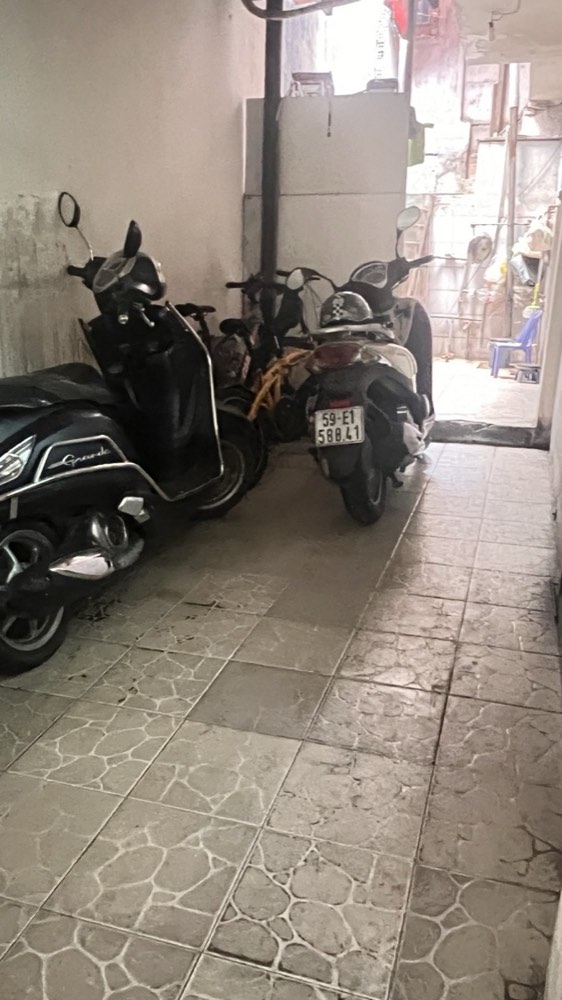 Bán nhà mặt tiền Cách Mạng Tháng Tám, Quận 3 - ảnh 2