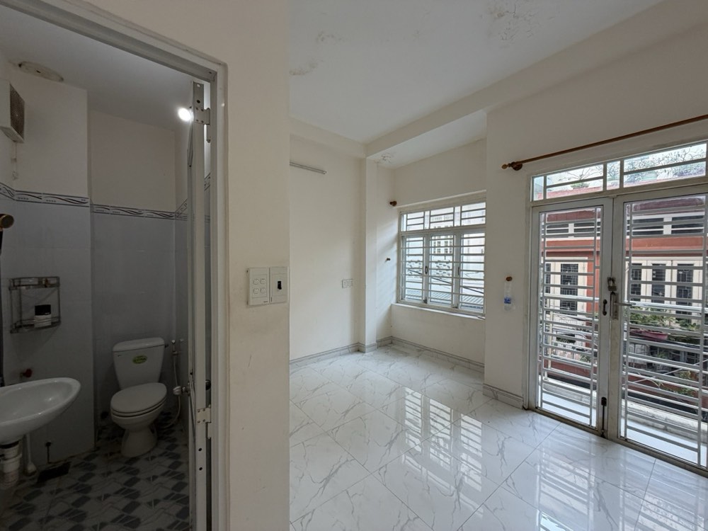 Bán nhà hẻm 766 Cách Mạng Tháng Tám, Tân Bình - ảnh 3