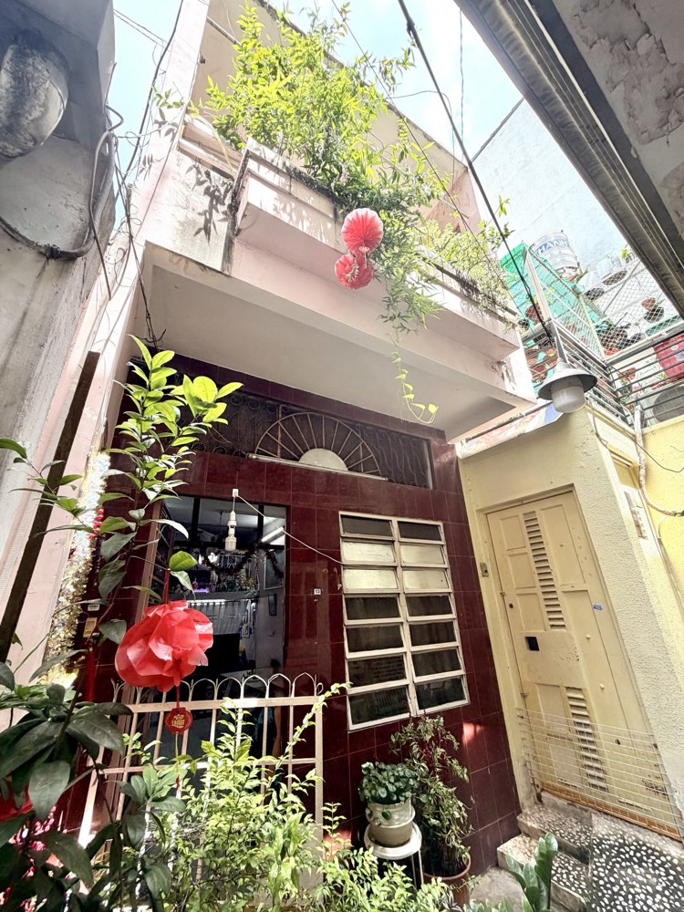 Bán nhà hẻm 124 Bùi Thị Xuân, Quận 1