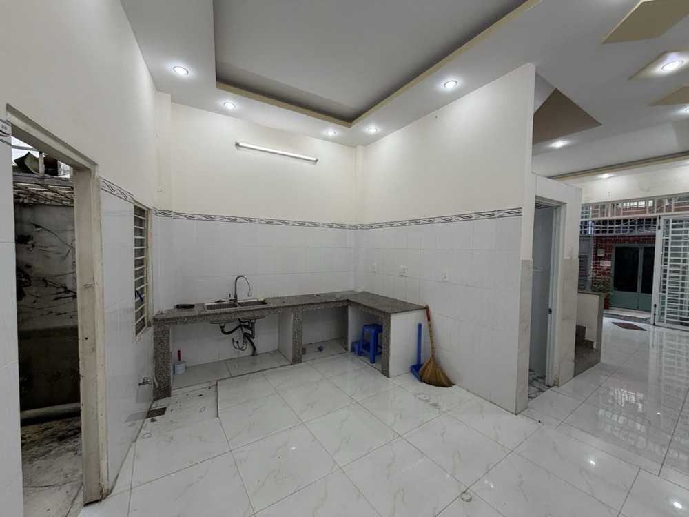 Bán nhà hẻm 766 Cách Mạng Tháng Tám, Tân Bình - ảnh 1