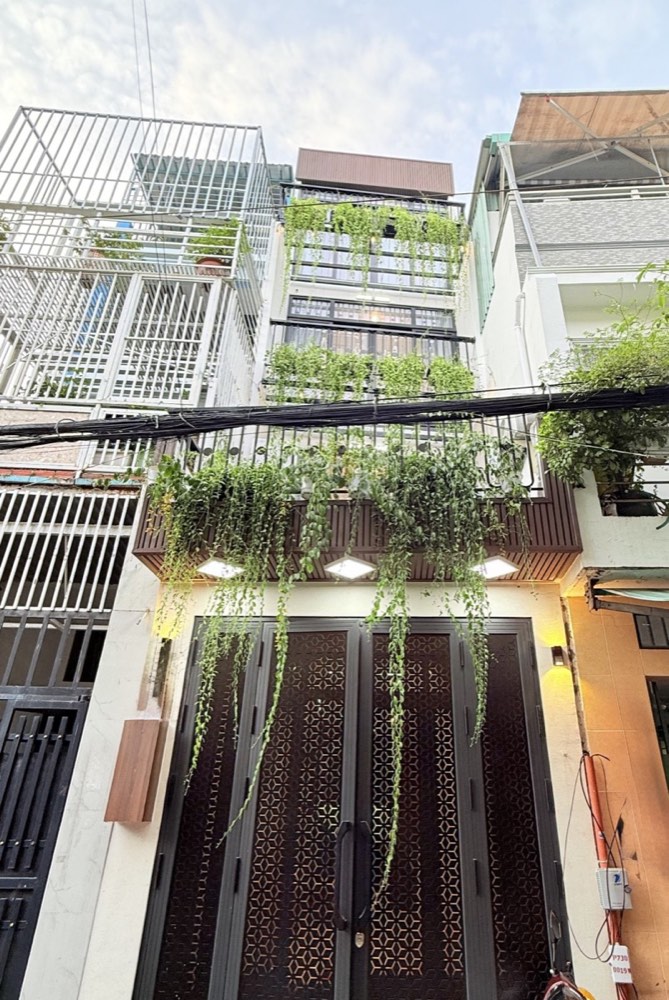 Bán nhà mặt tiền Nguyễn Trọng Tuyển, Tân Bình - ảnh 2