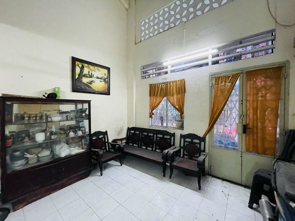 Bán nhà hẻm đường Võ Văn Kiệt, Quận 1 - ảnh 1