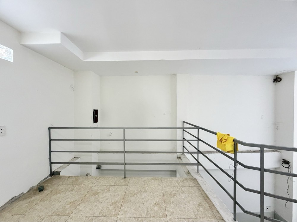 Bán tòa nhà hẻm 210 Cách Mạng Tháng Tám, Quận 3 - ảnh 3
