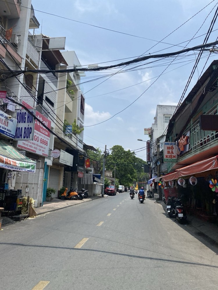 Bán nhà mặt tiền Hồ Bá Kiện, Quận 10 - ảnh 1