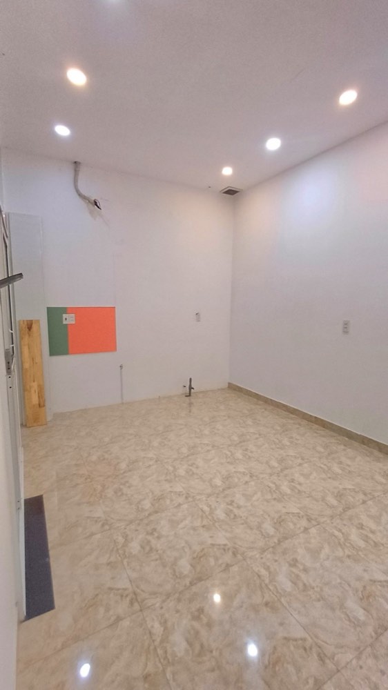 Bán nhà đường Võ Văn Kiệt, Quận 1 - ảnh 2