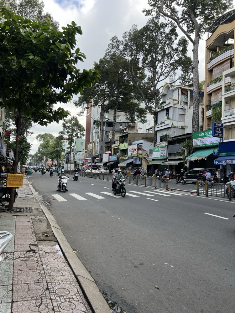 Bán nhà mặt tiền Lê Hồng Phong, Quận 10 - ảnh 1