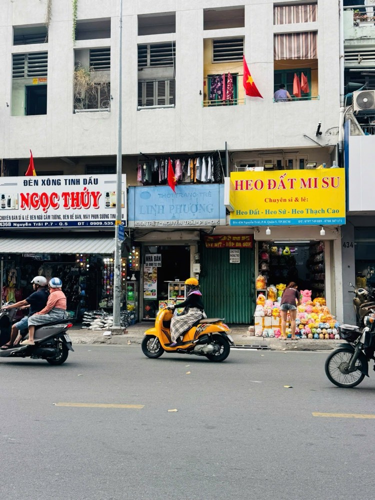 Bán nhà mặt tiền Nguyễn Trãi, Quận 5