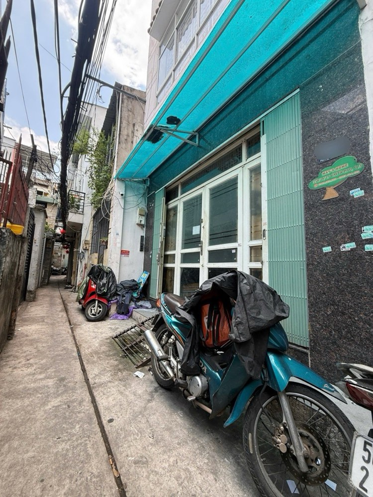 Bán nhà hẻm 358 Cách Mạng Tháng Tám, Quận 3 - ảnh 1
