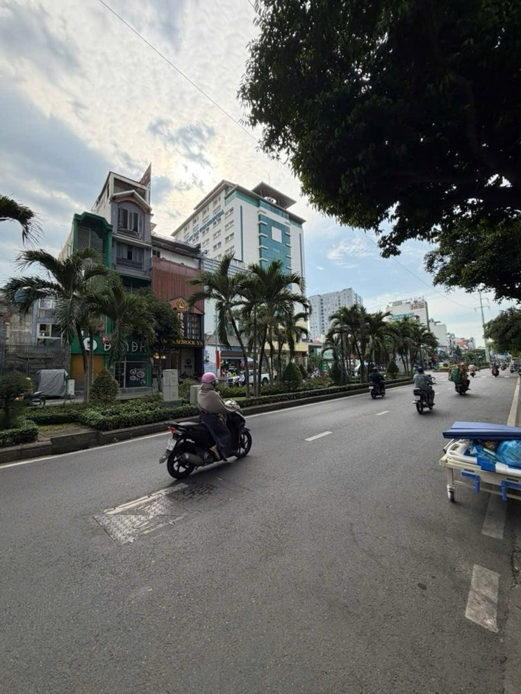 Bán nhà hẻm 444 Phan Xích Long, Phú Nhuận - ảnh 1