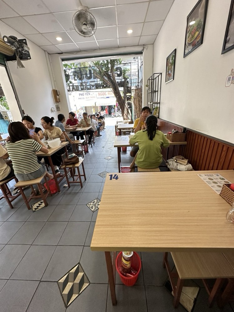 Bán nhà mặt tiền Bùi Đình Tuý, Bình Thạnh - ảnh 1