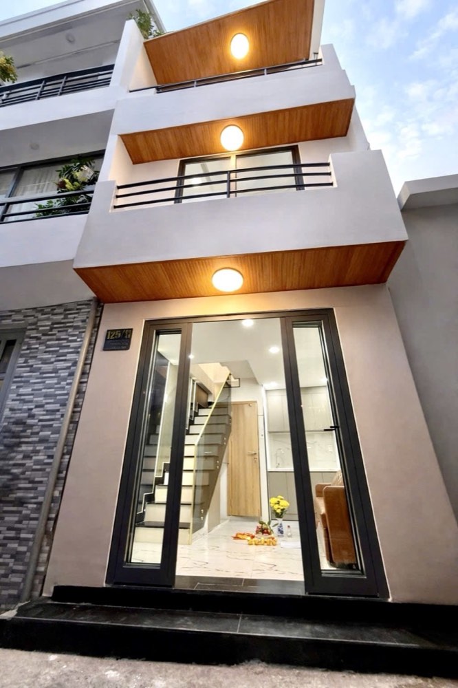 Bán nhà hẻm 120 Trần Hưng Đạo, Quận 1 - ảnh 1