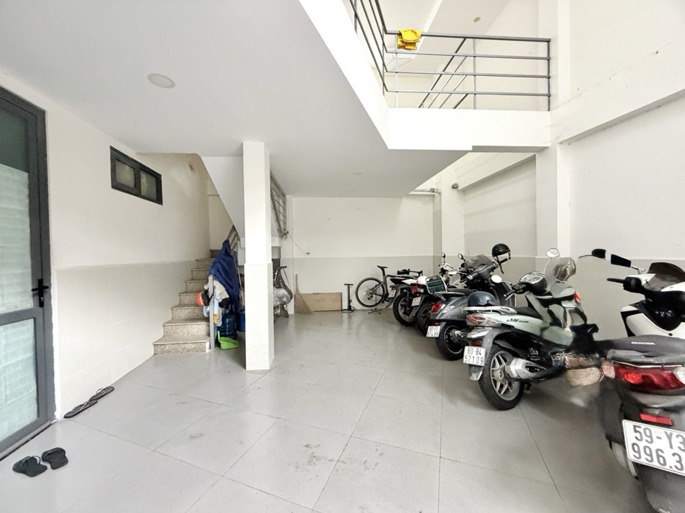 Bán tòa nhà hẻm 210 Cách Mạng Tháng Tám, Quận 3 - ảnh 4