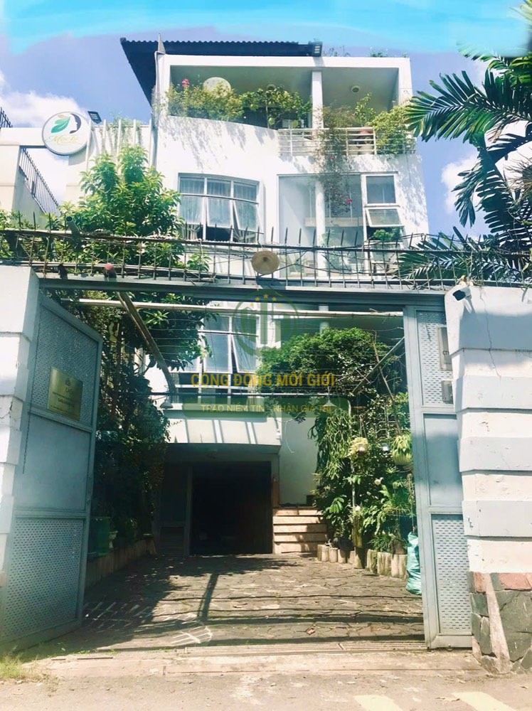 Bán nhà hẻm 120 Thích Quảng Đức, Phú Nhuận