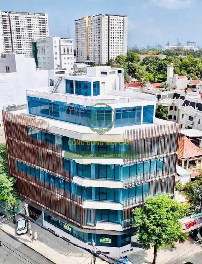 Bán tòa nhà mặt tiền 38 Cửu Long, Tân Bình