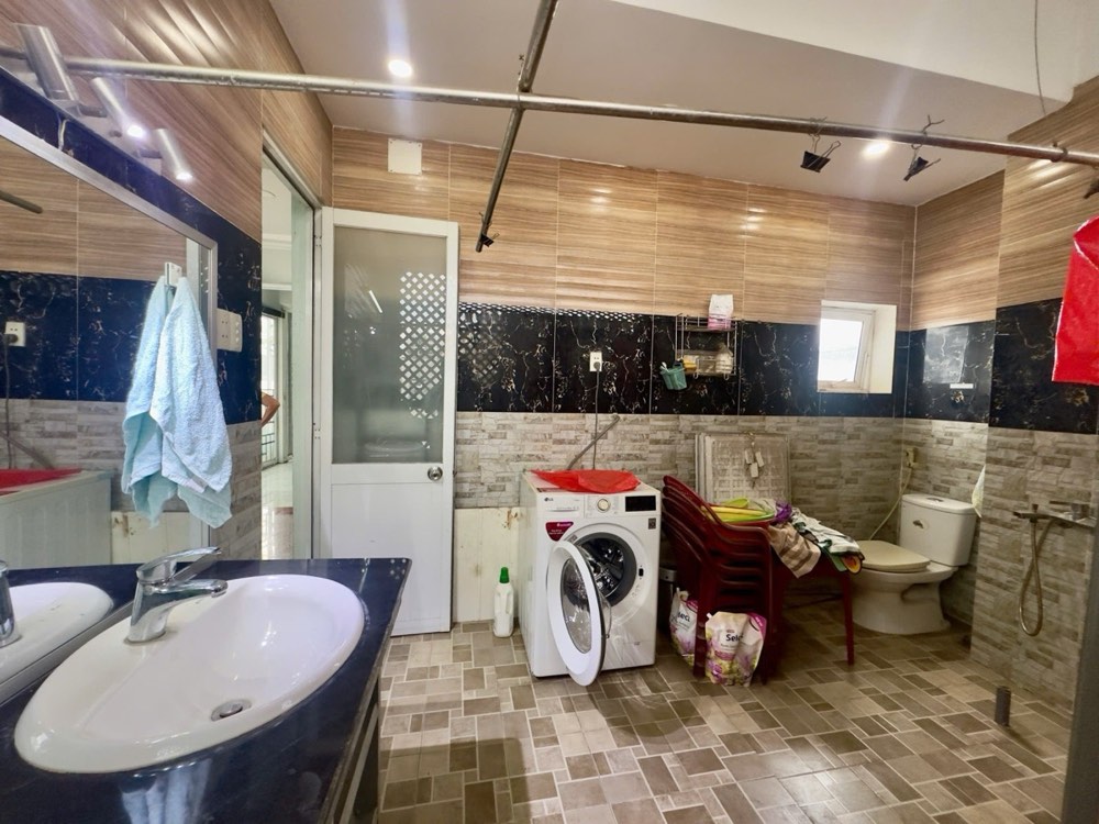 Bán tòa nhà mặt tiền Nơ Trang Long, Bình Thạnh, Bình Thạnh - ảnh 2