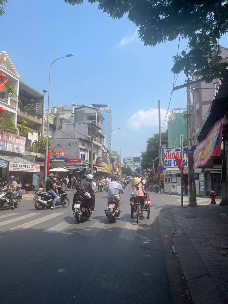 Bán nhà mặt tiền Phạm Văn Hai, Tân Bình - ảnh 2