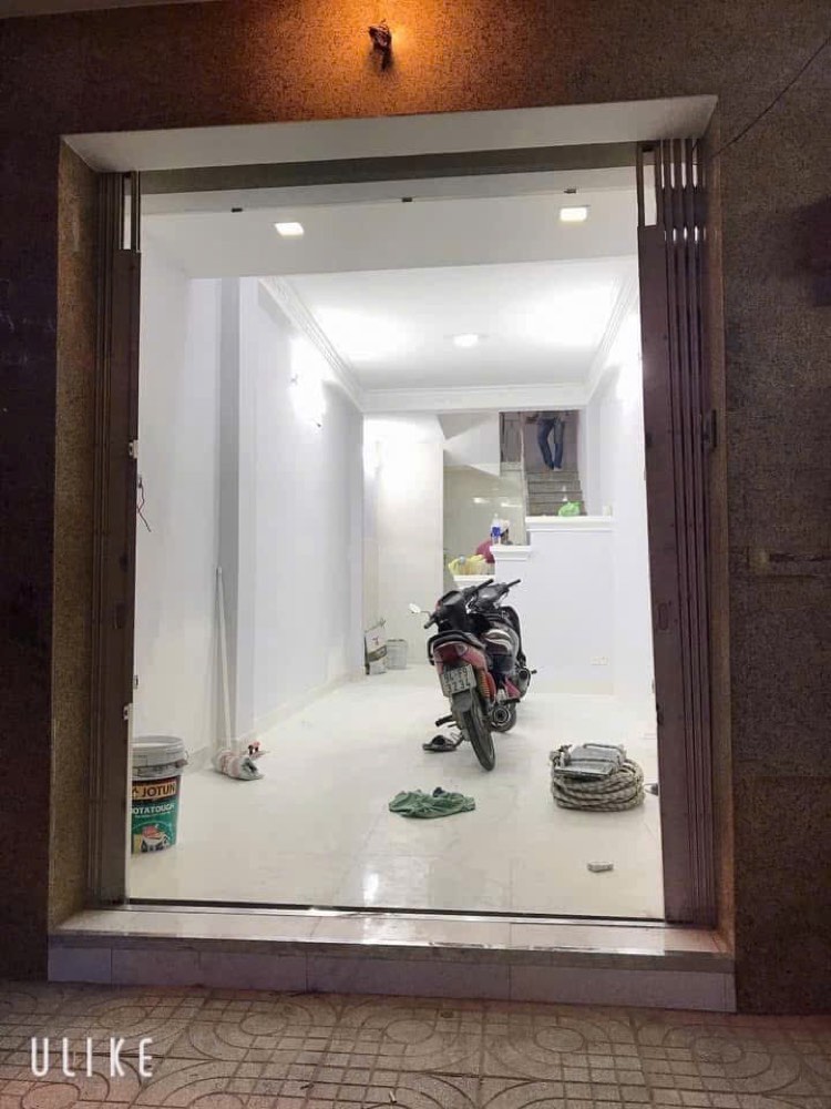 Bán nhà mặt tiền Nguyễn Tiểu La, Quận 10