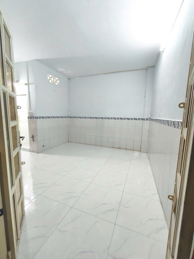 Bán nhà hẻm 322 Trần Hưng Đạo, Quận 1 - ảnh 1
