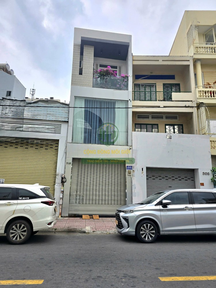 Bán nhà mặt tiền Huỳnh Văn Bánh, Phú Nhuận - ảnh chính