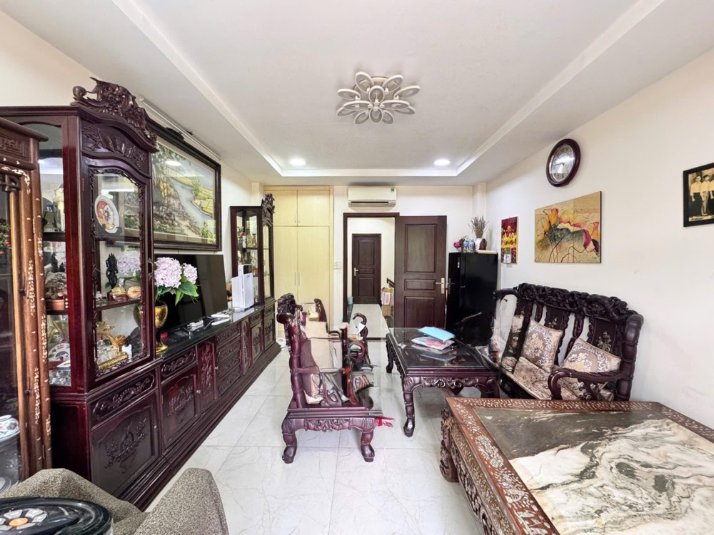 Bán nhà mặt tiền Trường Sa, Phú Nhuận - ảnh 1