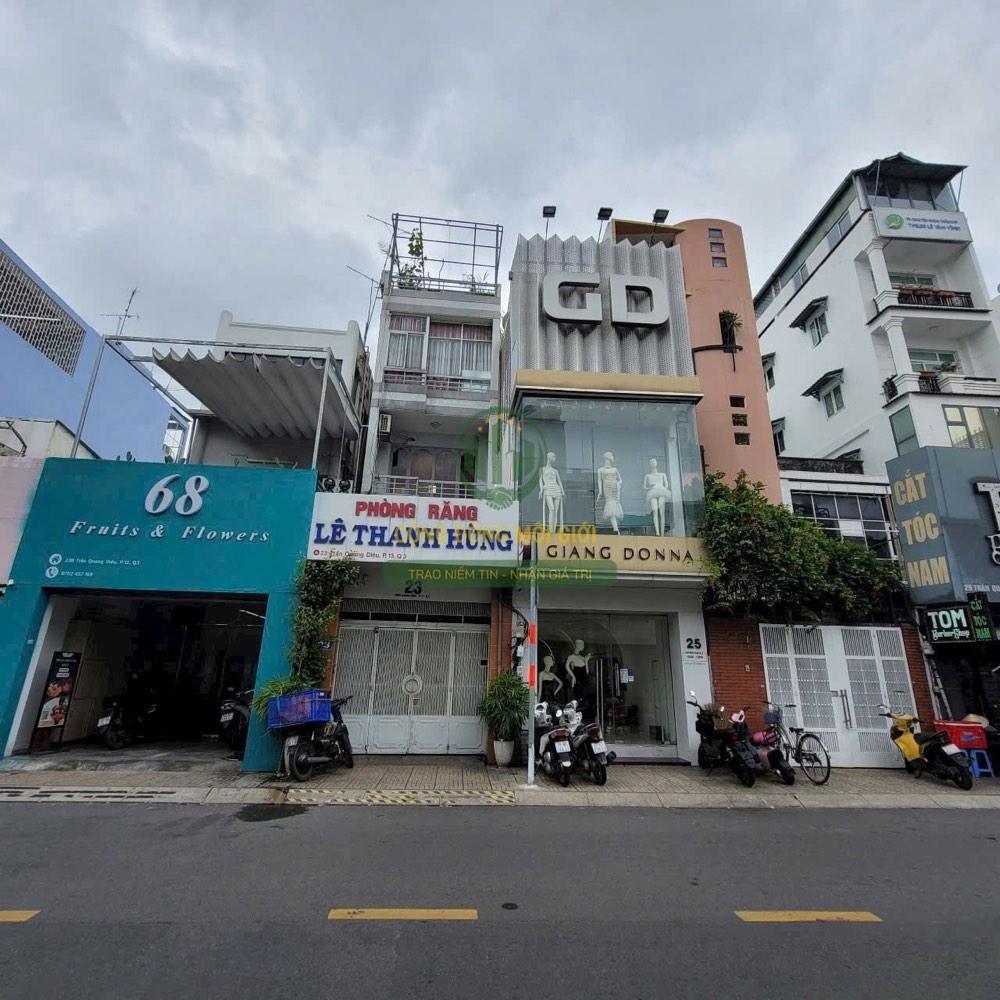 Bán nhà mặt tiền Trần Quang Diệu, Quận 3 - ảnh 1
